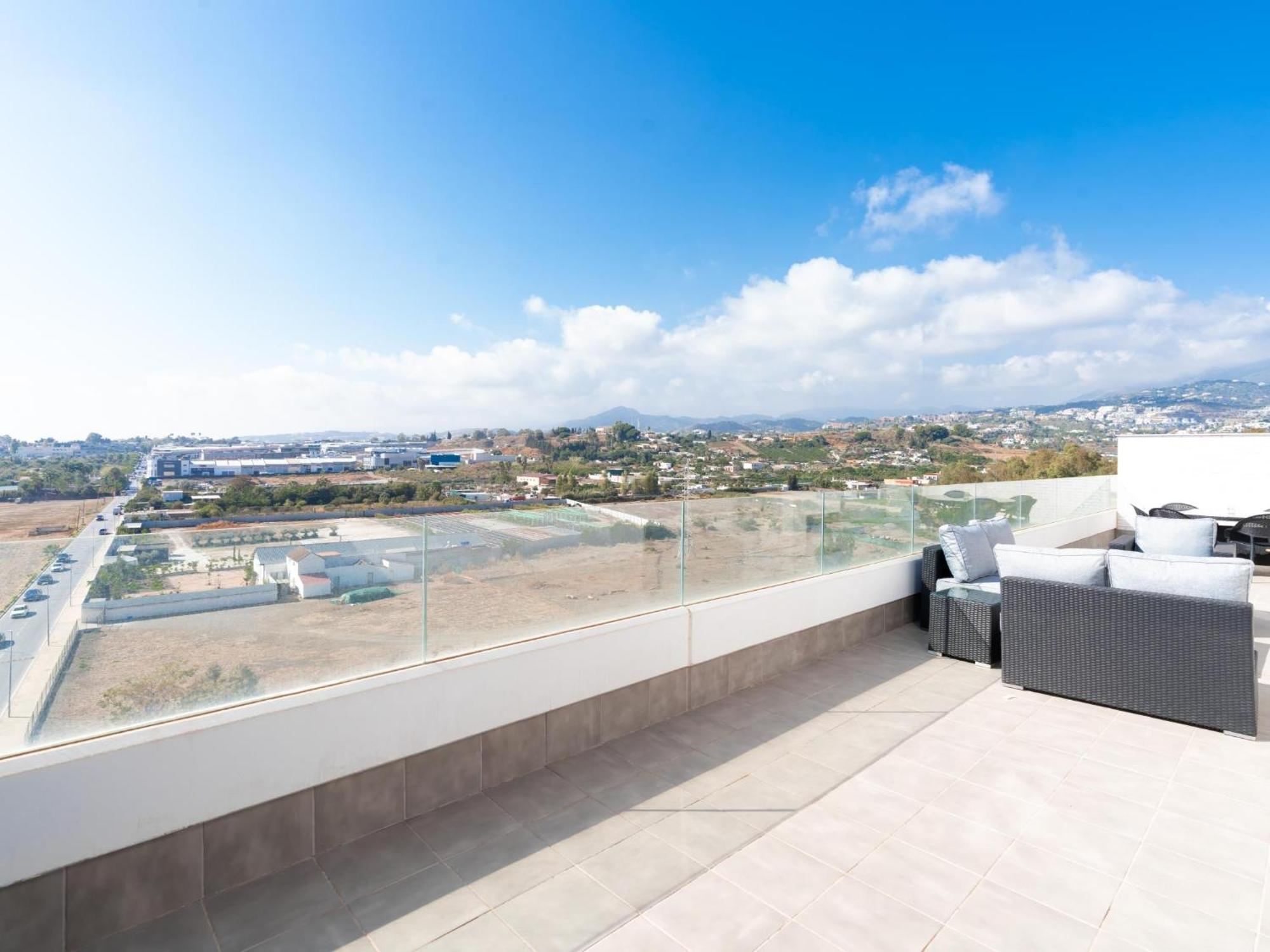 Jardines De Guadaiza Rooftop Apartamento *